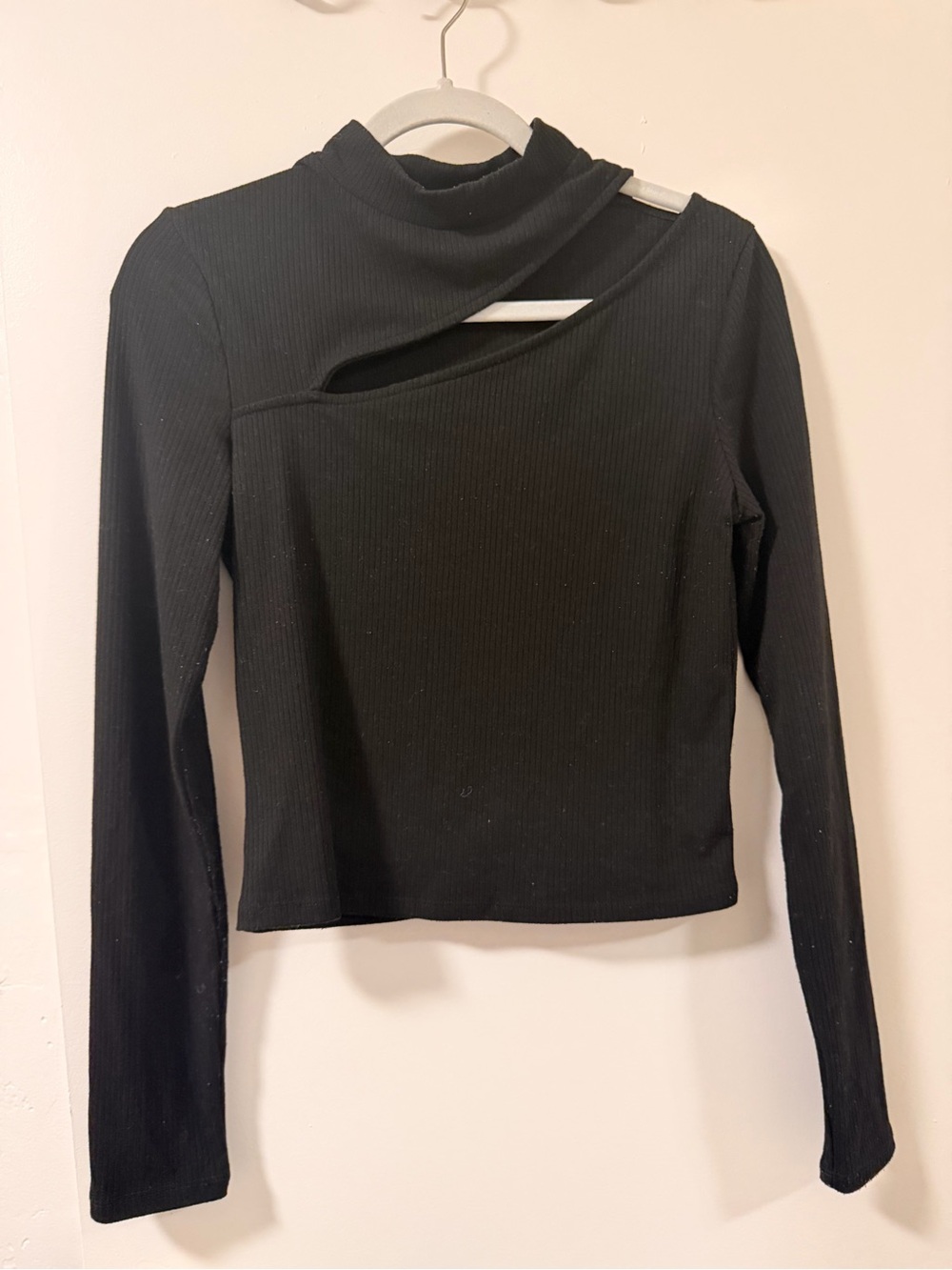 Aqua Black Cutout Ribbed Long-Sleeve Top - Women